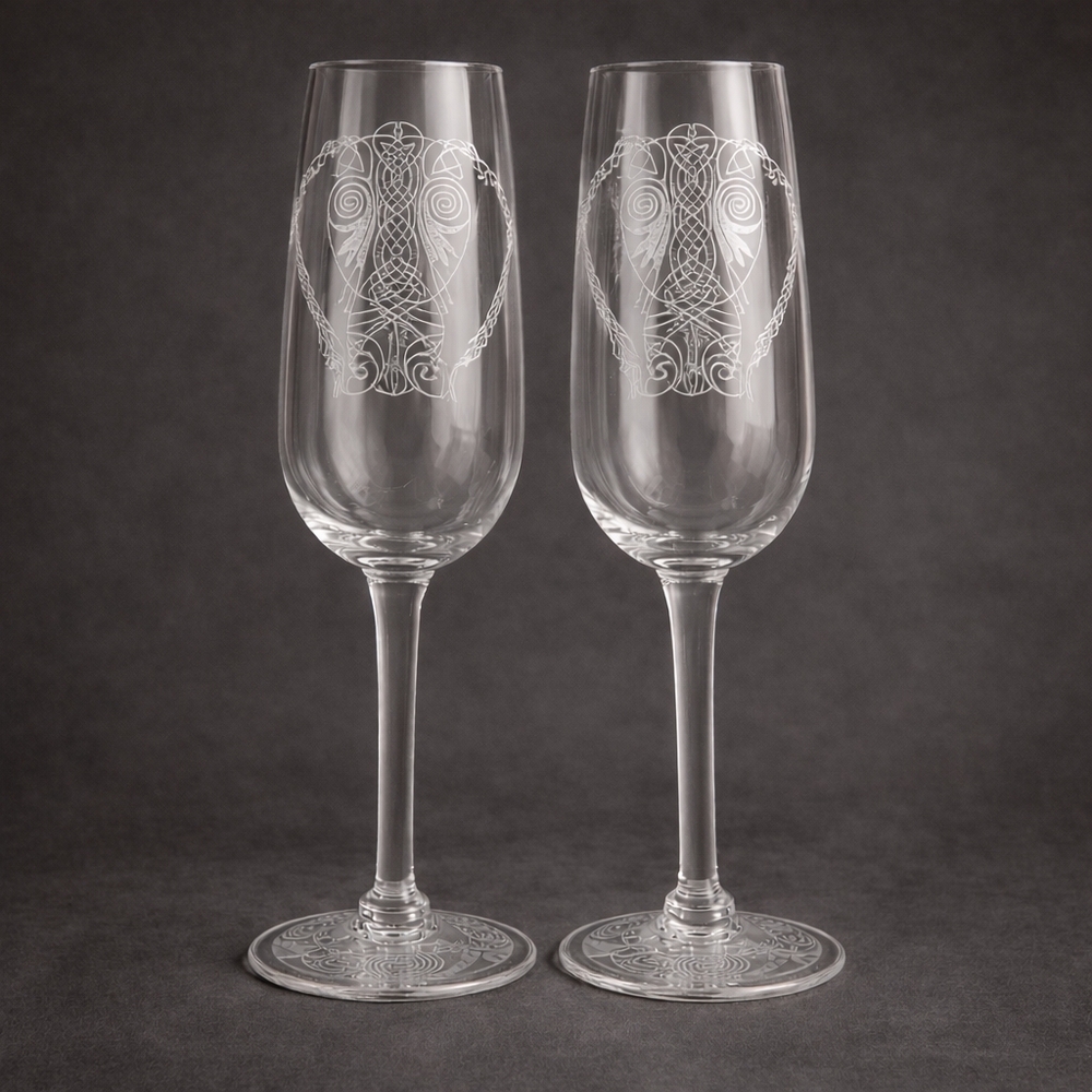Pair Wine Glasses / Champagne Flutes Etched Celtic Design